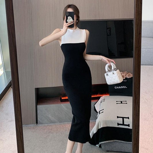 ⭐ Robe Sans Manches Élégante – Patchwork Noir & Blanc, Taille Haute ⭐